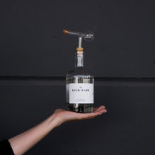 Lade das Bild in den Galerie-Viewer, Gin-Geschenkset The Rock´n Gin & Ausgießer