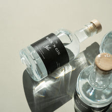 Lade das Bild in den Galerie-Viewer, The Rock´n Gin Black